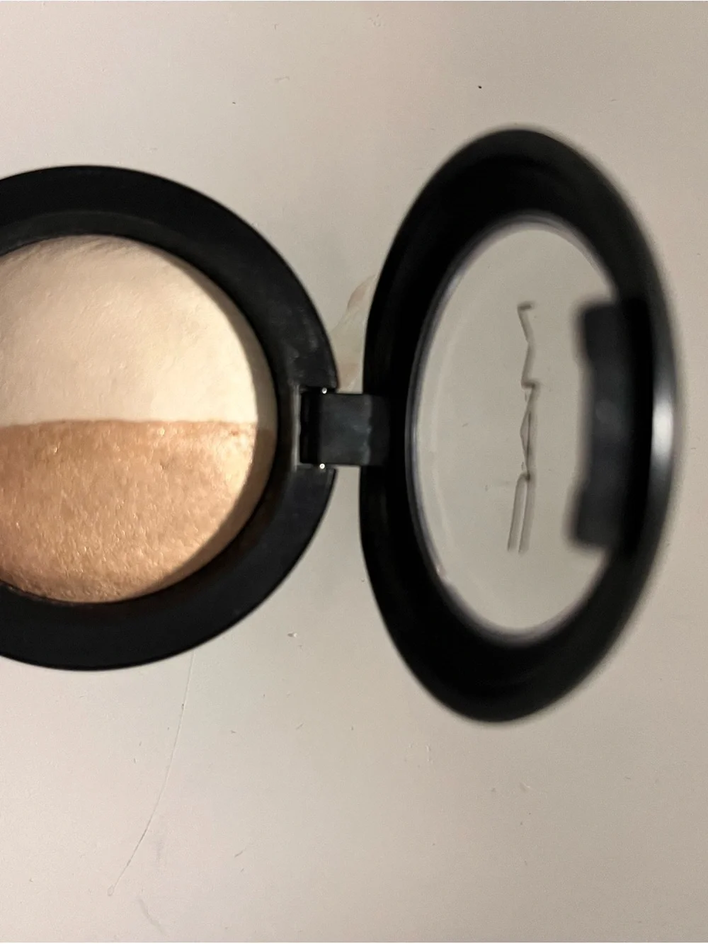 MAC Cosmetics Duo Eyeshadow in Champagne and Warm Bronze - Picture 2 of 3